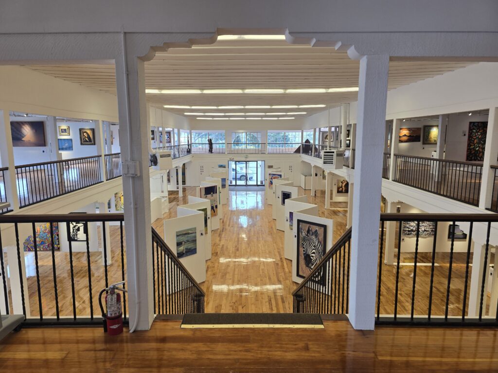 480 Lighthouse Gallery in Pacific Grove